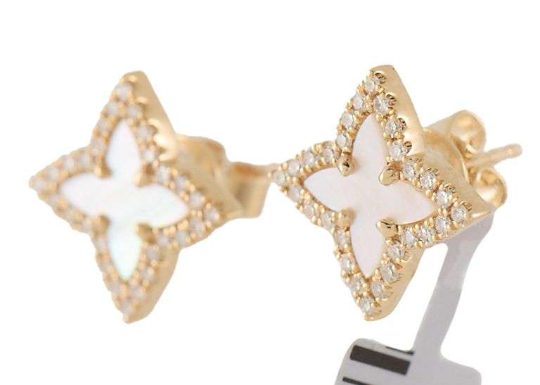 New 1.11ctw Mother of Pearl and 0.21ctw Clover Frame Flower Shaped Stud Earrings in 14K