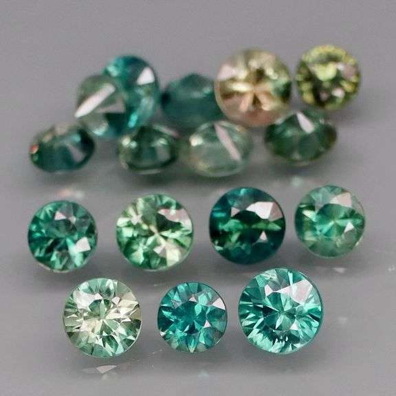 Glittering 2.86ct 16pc. Australian Sapphire set