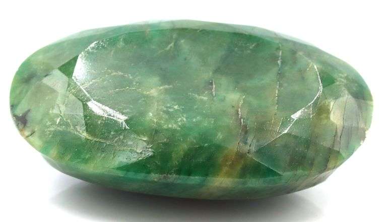 Fabulous Colossal 707.20CTS Oval Faceted Genuine Emerald Precious Loose Gemstone