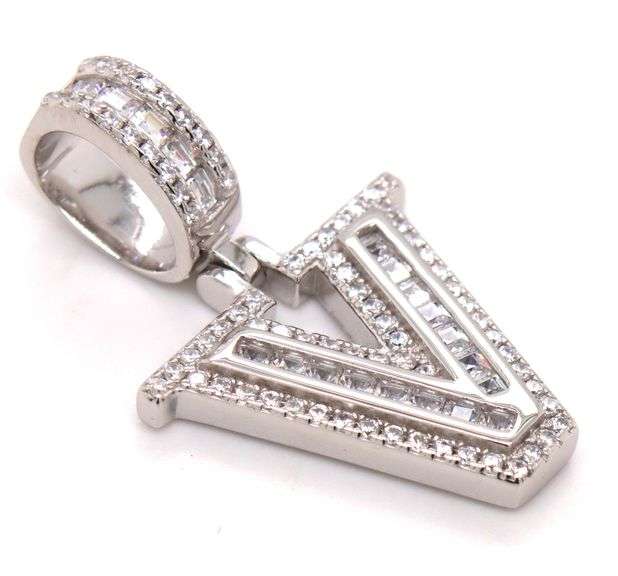 925 Sterling silver Initial V cubic zirconia pendant