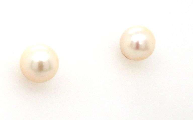 14kt Yellow gold 7.5-8mm pearl stud earrings