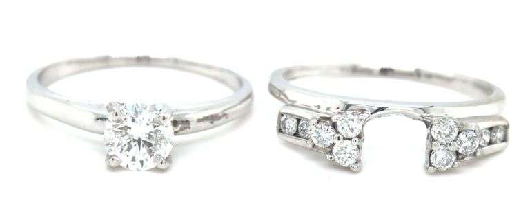 14kt White gold 0.65ct center diamond with 0.35ctw side diamond wedding set