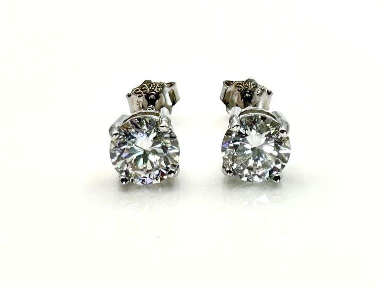 Sparkling 2 Ctw LabDiamond Earrings
