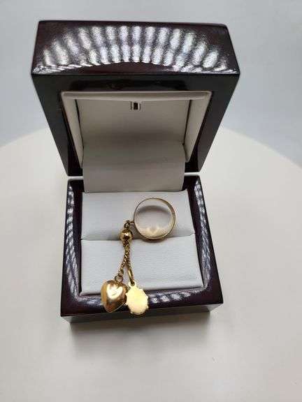 18k gold charm pendent