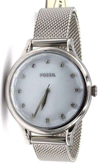 Fossil Carlie quartz mother of pearl diamond dial watch
