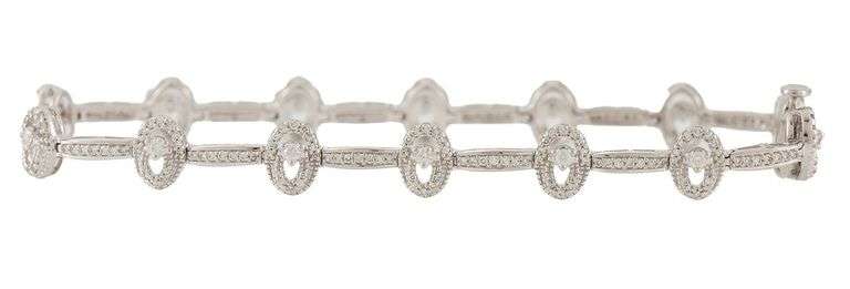1.00ctw Diamond Oval Frame Link Station Bracelet in 14K
