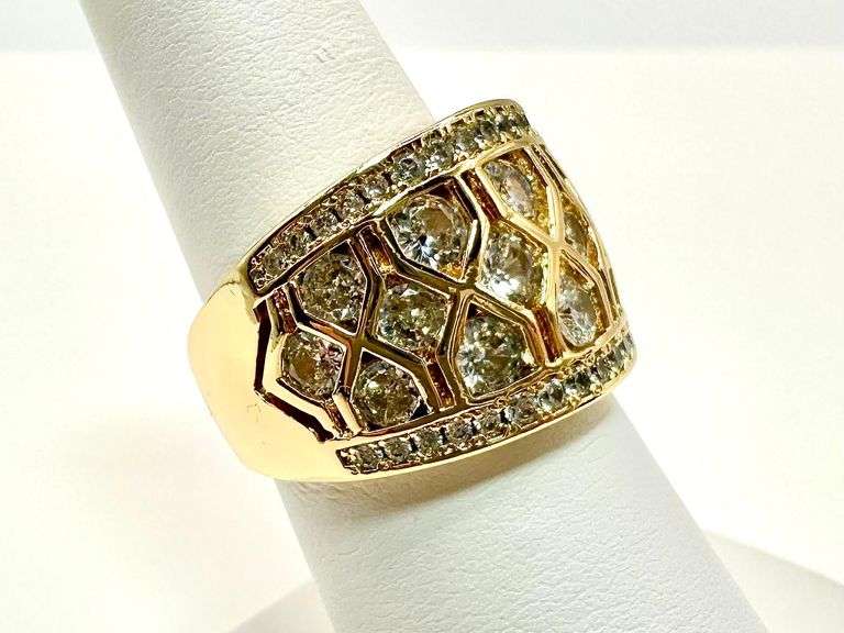 Gorgeous 14 Kt Gold Plate 275 Cttw Simulated Diamond Ring