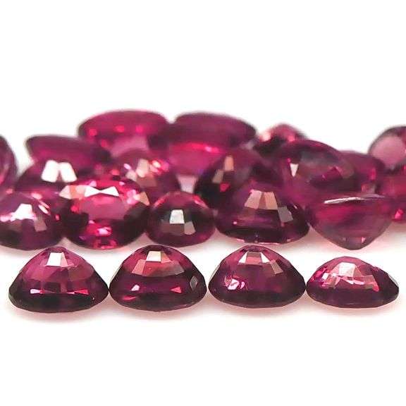 Top violet pink! 11.89ct UNTREATED Rhodolite Garnet set!