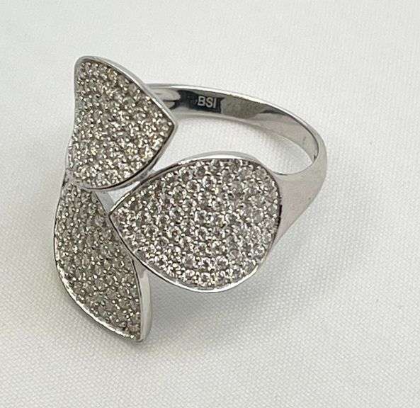 925 Sterling Silver Full Moissanite Pave Three Leaf Design Ring