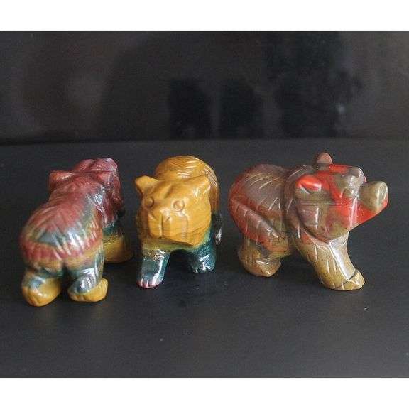 1 Hand Carved Indian Agate Crystal Bear