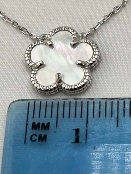 925 Sterling Silver Five Clover MOP Pendent Necklace