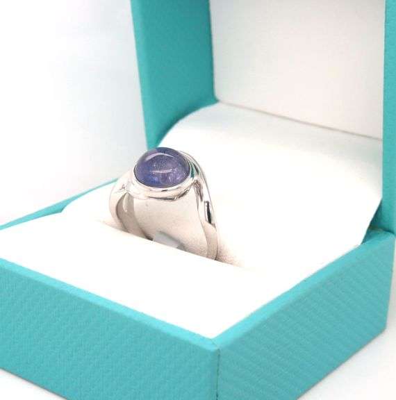 Darling 3.32CTS Round Cabochon-Cut Tanzanite Ring in Sterling Silver