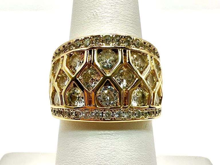 Gorgeous 14 Kt Gold Plate 275 Cttw Simulated Diamond Ring