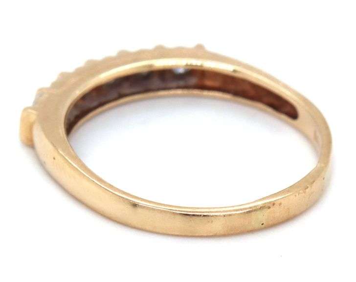 14kt Yellow gold diamond band