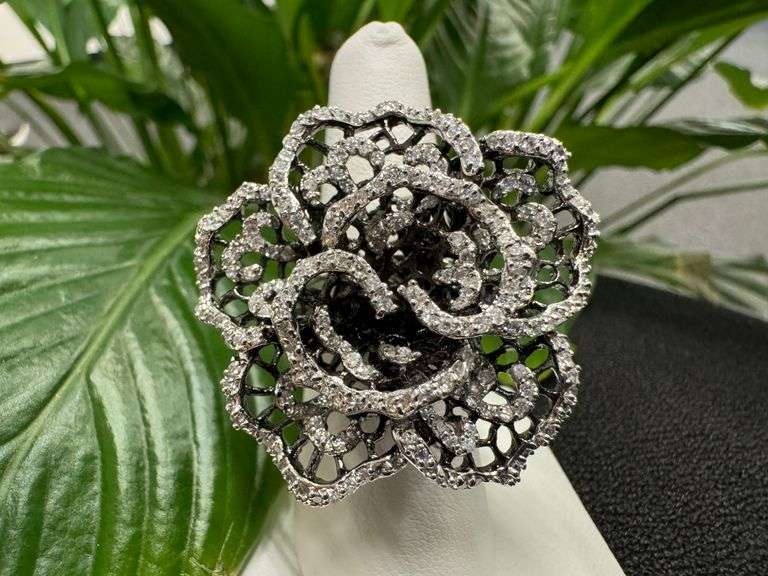 White CZ Vintage Antiqued Filigree Flower Ring Sterling Silver Band Size 8