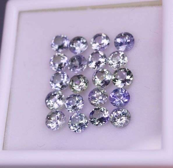 Substantial 6.09ct 20pc 4mm Tanzanite set