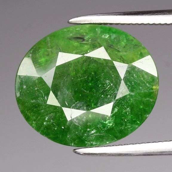 Rare collectors 8ct grass green Grossular Garnet