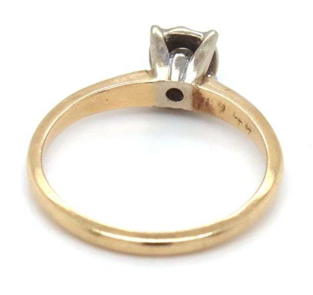 14kt Yellow gold diamond ring