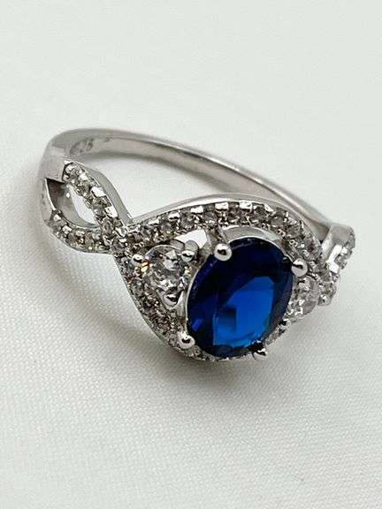 925 Sterling Silver Oval Blue Center Stone With Crystal Pave Details Ring