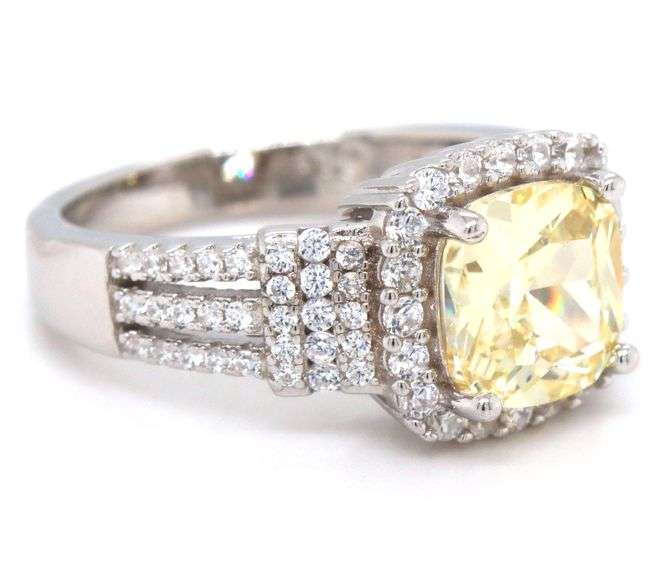 925 Sterling silver cushion cut yellow and round brilliant cut white cubic zirconia ring