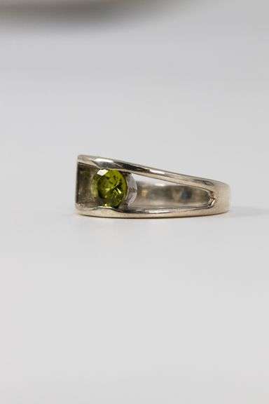 Sterling Silver Natural Peridot Gemstone Ring