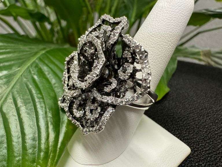 White CZ Vintage Antiqued Filigree Flower Ring Sterling Silver Band Size 8