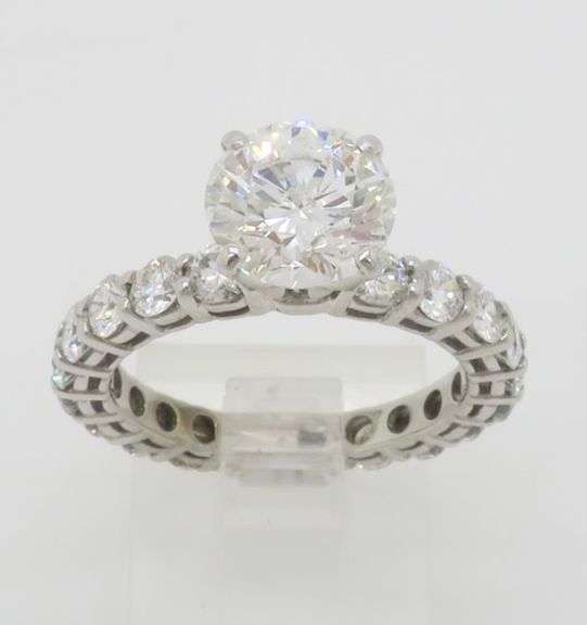 GIA Certified 4.04CTW Earth Mined Round Diamond Ring