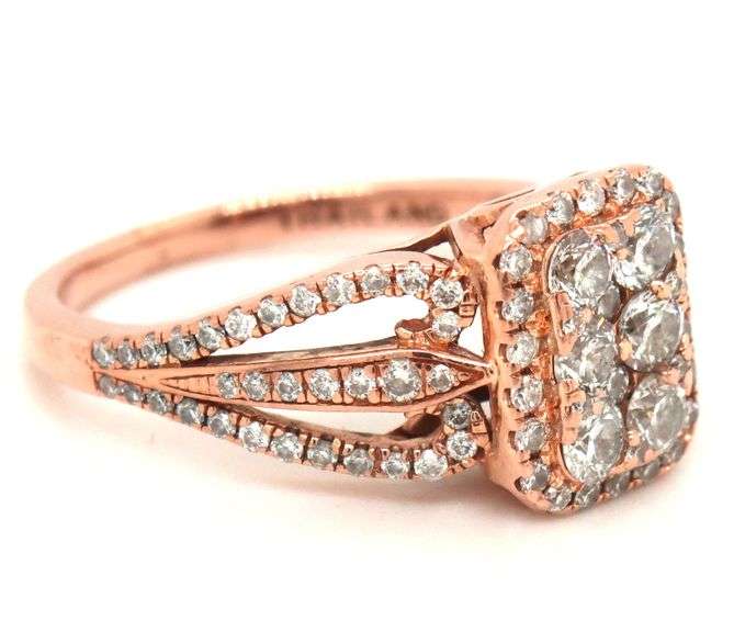10kt Rose gold 1ctw diamond halo cluster square ring