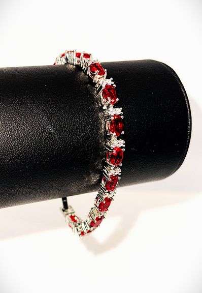 18 Kt White Gold Plated Lab Simulated 16.5 Cttw Red Ruby Diamond Tennis Bracelet