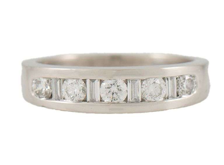 Gardiner Brothers 0.75ctw Round and Baguette Diamond Band Ring in Platinum