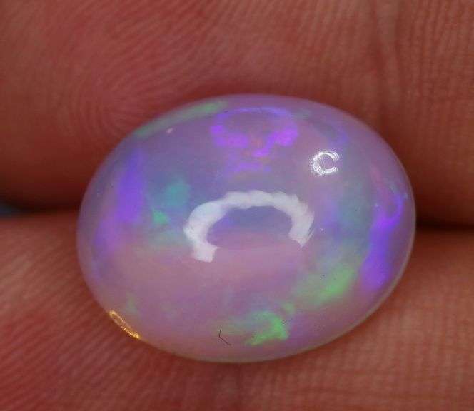 Simply fantastic 6.72ct white Jelly Opal! And it's natural!