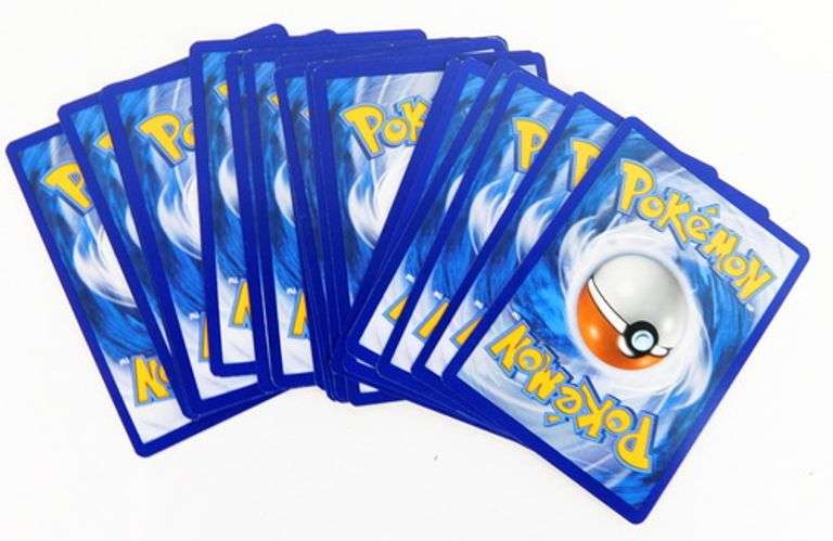 18 Pokémon 2017 Hologram Cards
