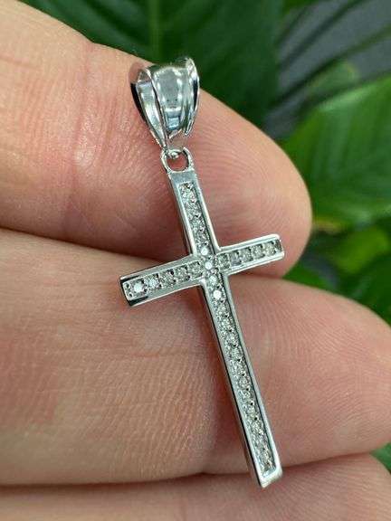 Rhodium Plated 925 Sterling Silver Moissanite Cross Pendant