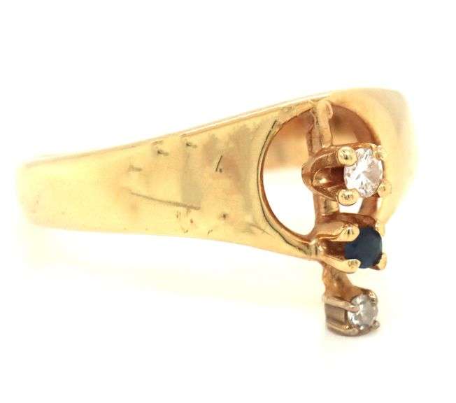14kt Yellow gold blue sapphire and diamond ring
