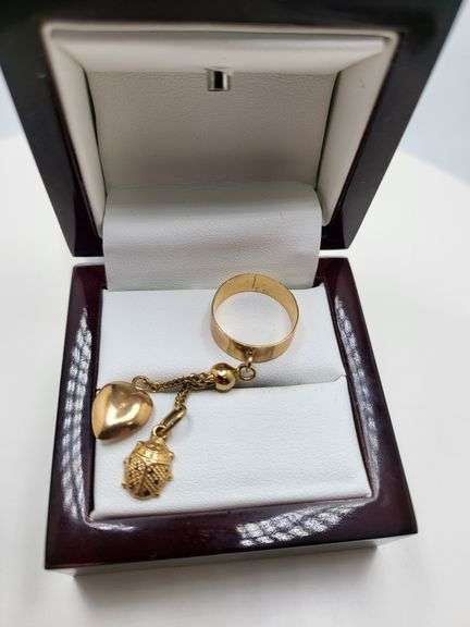 18k gold charm pendent