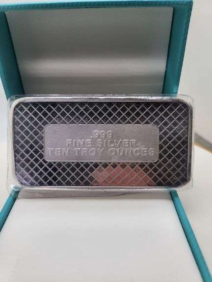 Flag Design SilverTowne 10 Ounce Silver Bar