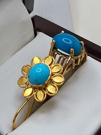 Per of vintage 18k gold ring and pendent with Russian turquoise