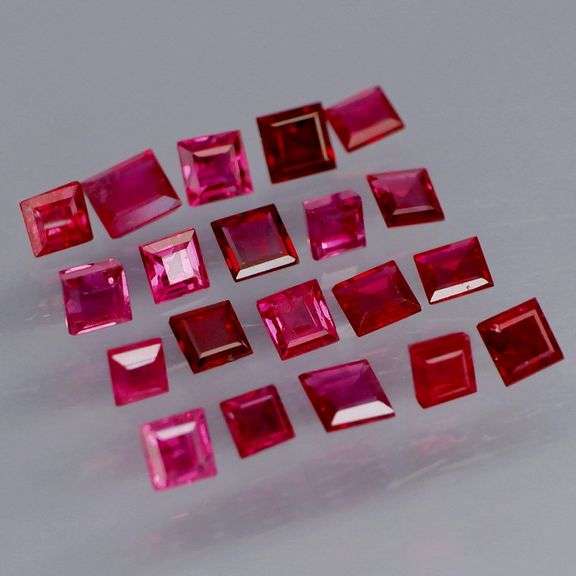 Top blood red! VS to SI clarity! Heated only 2.10ct Ruby set!!!