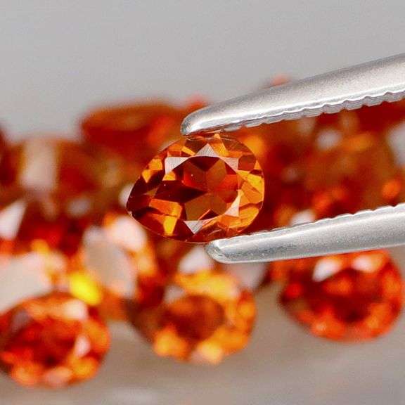 Rare 4.08ct top red amber Madeira Citrine set!