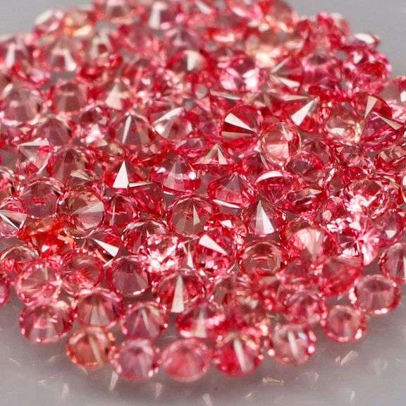 Vibrant color! Diamond cut! 2.67ct  cherry pink Sapphire set!