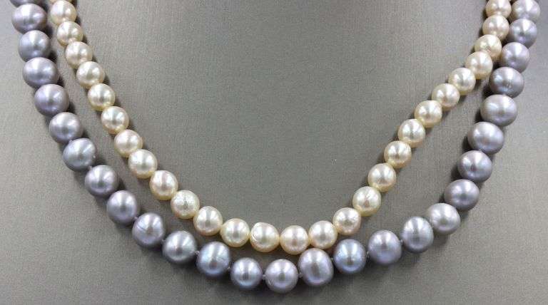 Lot of 2 pearl strand necklaces