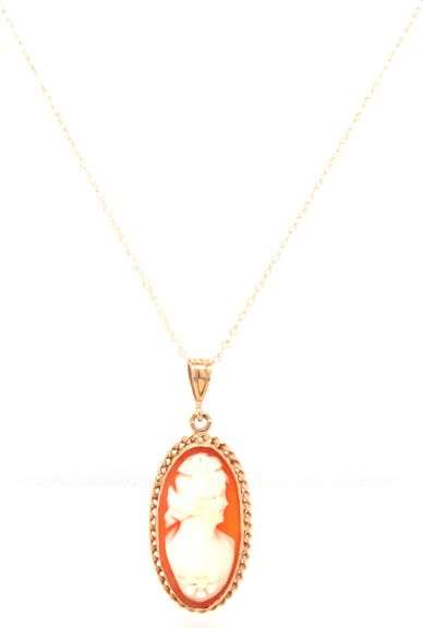10kt Yellow gold oval Cameo pendant on chain