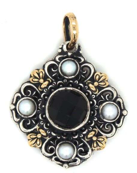 Konstantion garnet and pearl pendant