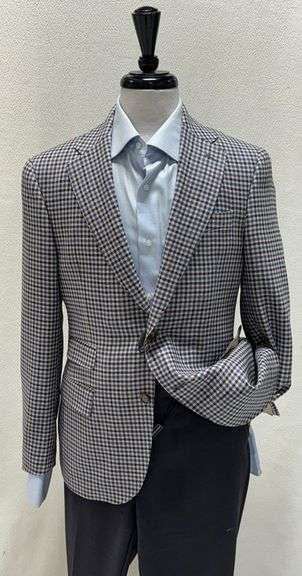 Handsome 2 Button Fitted Style Sport Coat, Made in Italy