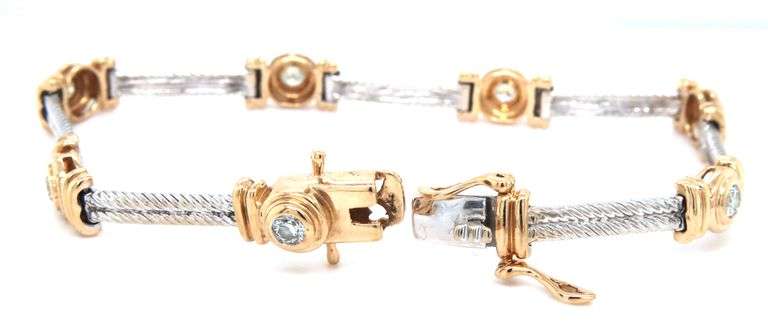 14kt White gold 1.40ctw bezel set diamond cable station bracelet