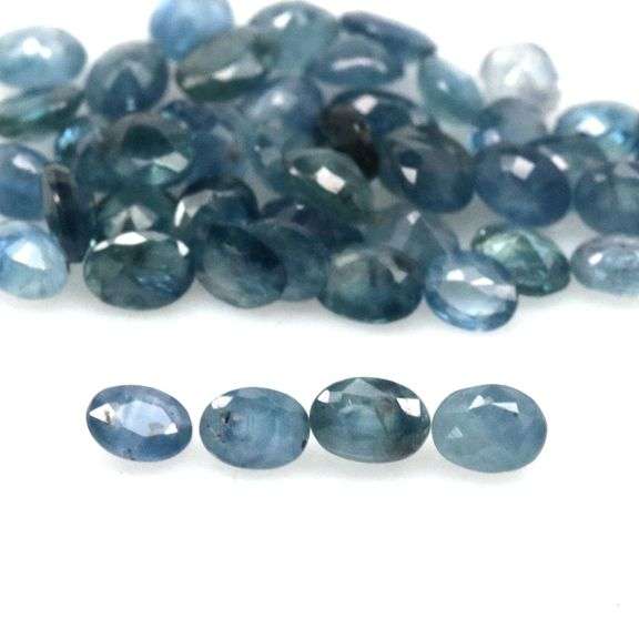 Eye catching 7.44ct denim blue Sapphire set
