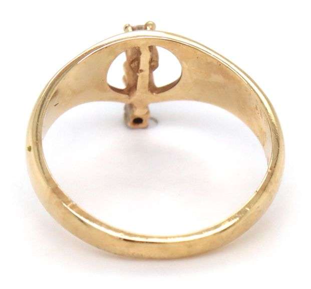 14kt Yellow gold blue sapphire and diamond ring