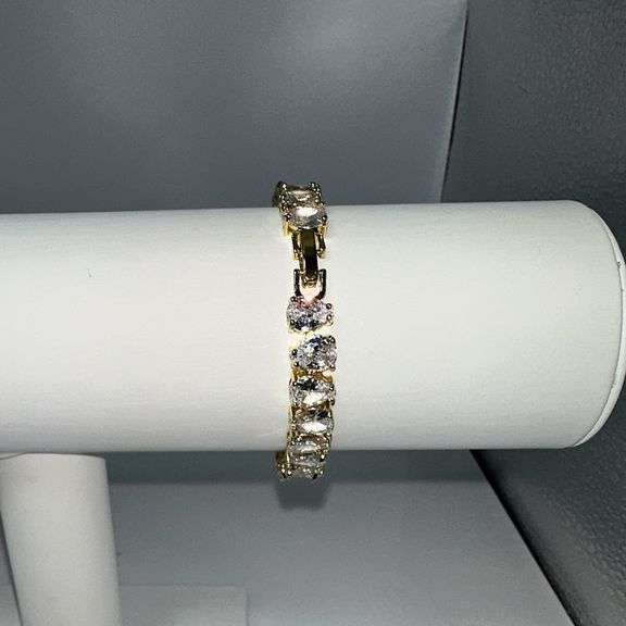 Yellow Gold Plated 32.5 Ct Simulated Tennis Bracelet