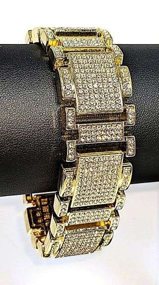 Gorgeous 75 Gram 14 Kt Yellow Gold Plate Simualted Diamond Link Bracelet