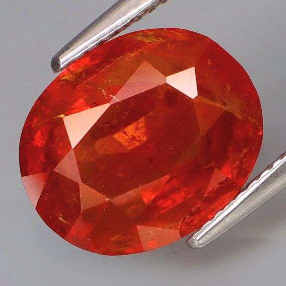 Impressive 6.89ct UNTREATED top red orange Spessartite Garnet